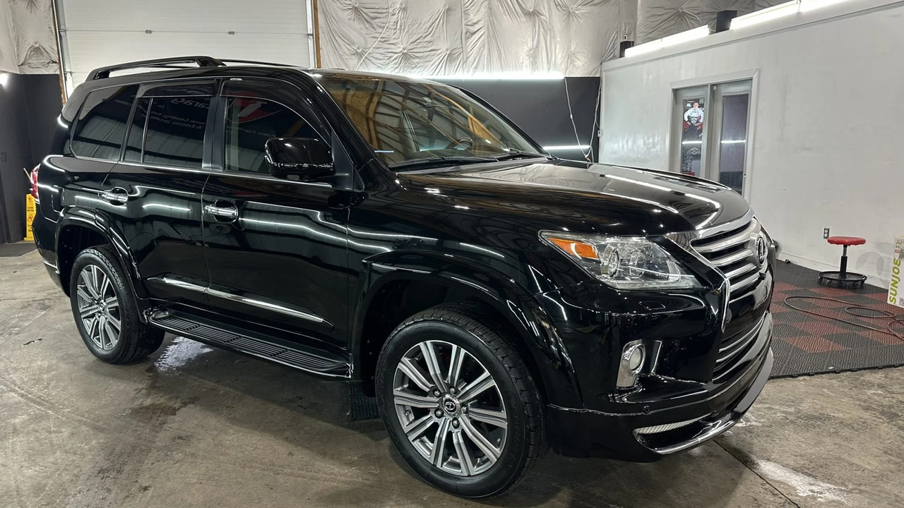 2009 Lexus LX 3rd Gen - Image 8 of 31