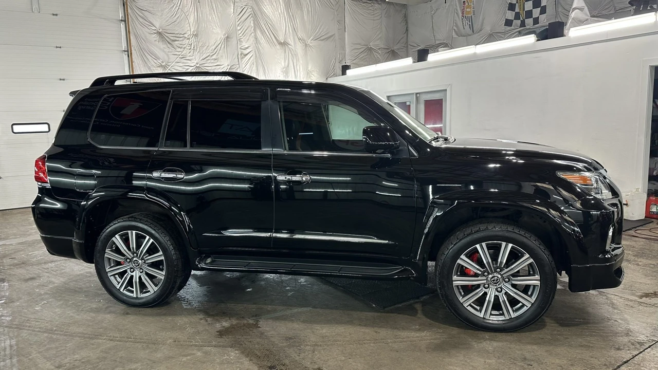 2009 Lexus LX 3rd Gen - Image 10 of 31