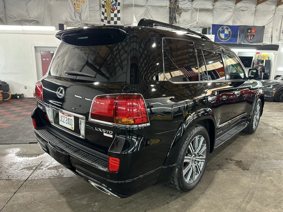 2009 Lexus LX 3rd Gen - Image 15 of 31