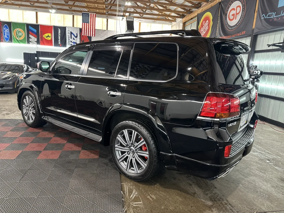 2009 Lexus LX 3rd Gen - Image 18 of 31