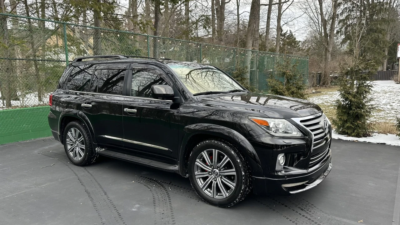 2009 Lexus LX 3rd Gen - Image 30 of 31