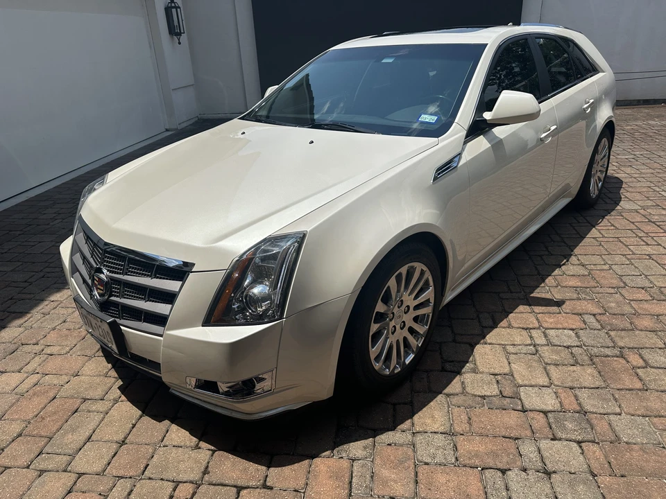 2010 Cadillac CTS 2nd Gen - Image 2 of 31