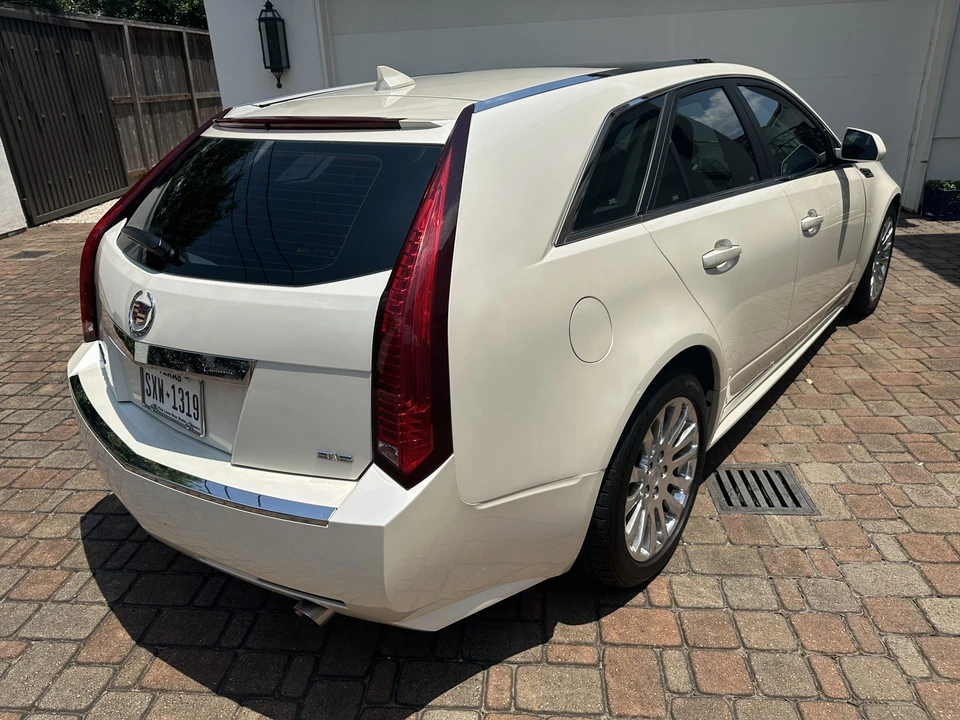 2010 Cadillac CTS 2nd Gen - Image 5 of 31