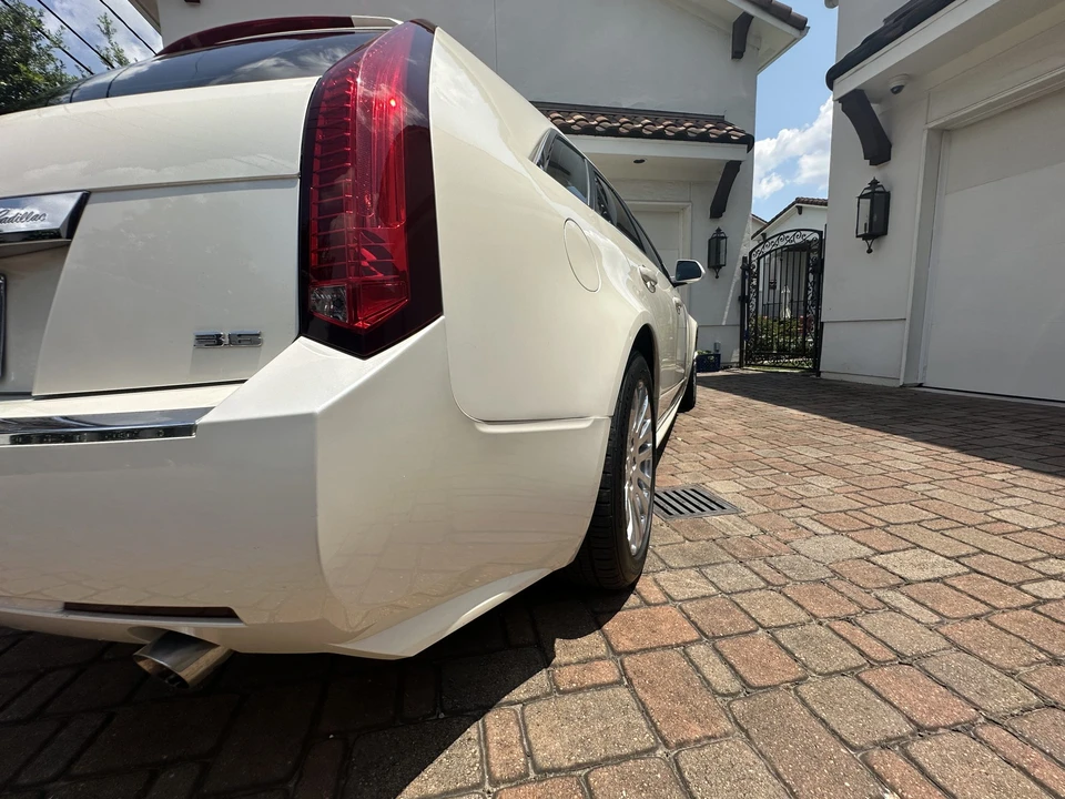 2010 Cadillac CTS 2nd Gen - Image 17 of 31