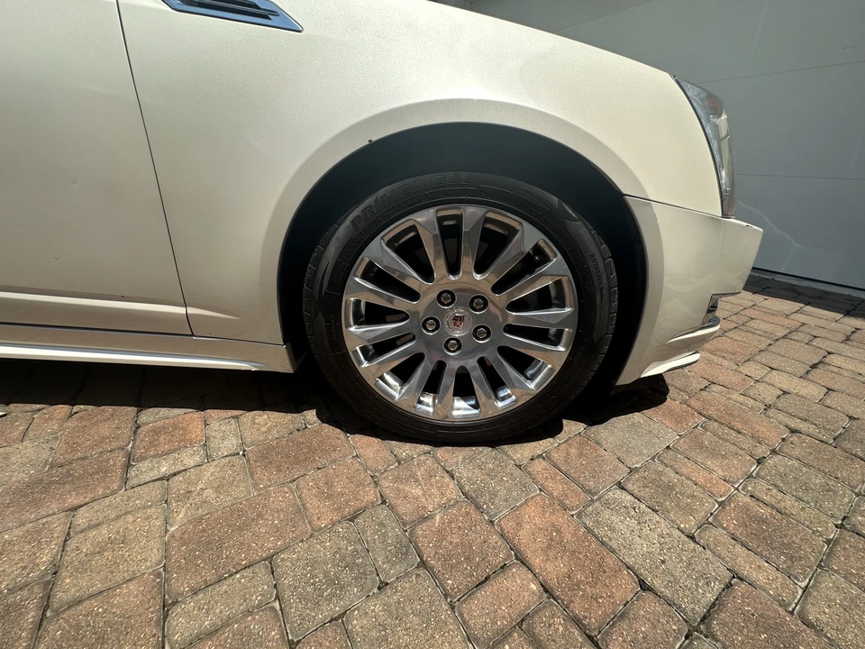 2010 Cadillac CTS 2nd Gen - Image 25 of 31