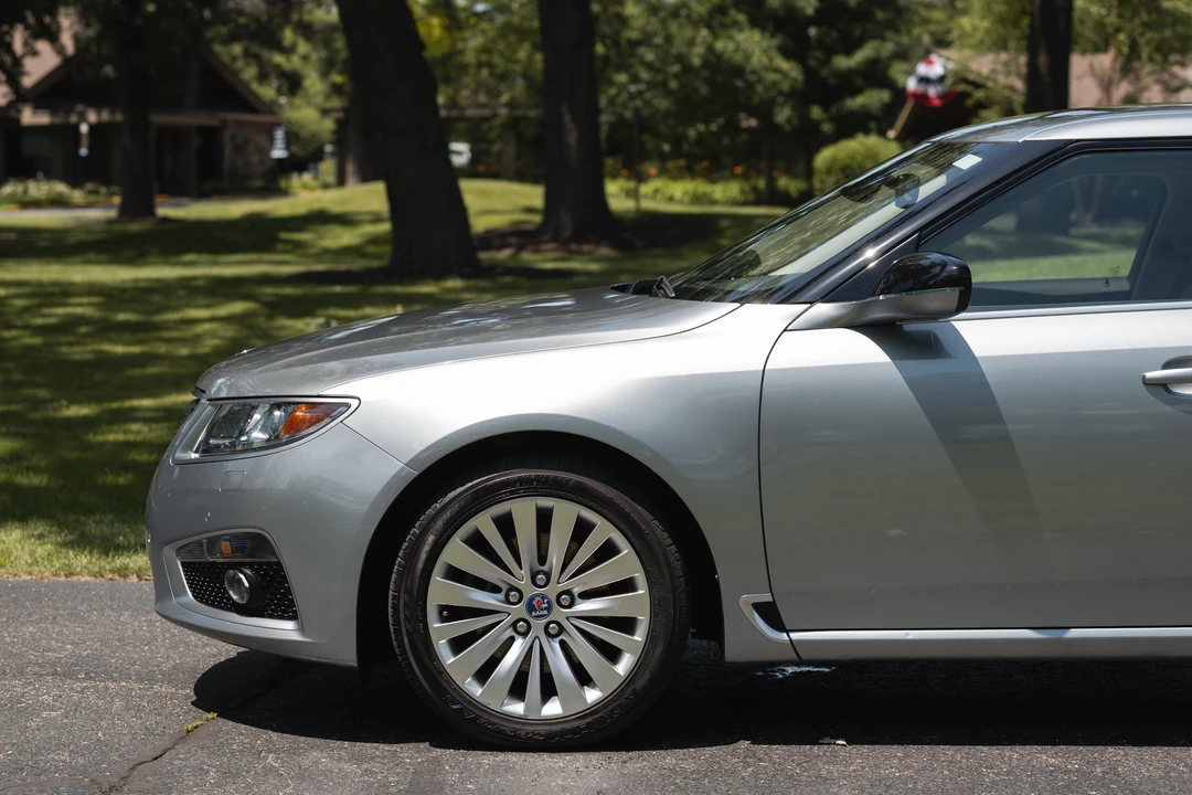 2010 Saab 9-5 2nd Gen - Image 25 of 31