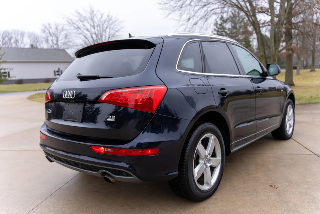 2011 Audi 8R Q5 - Image 18 of 31