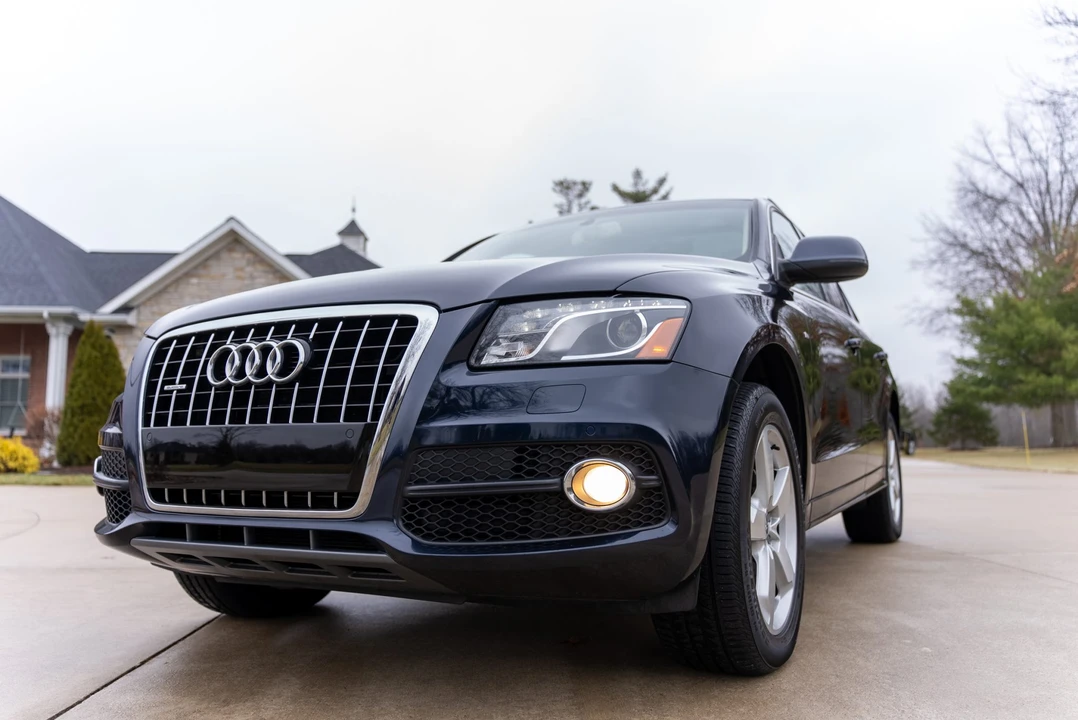 2011 Audi 8R Q5 - Image 2 of 31