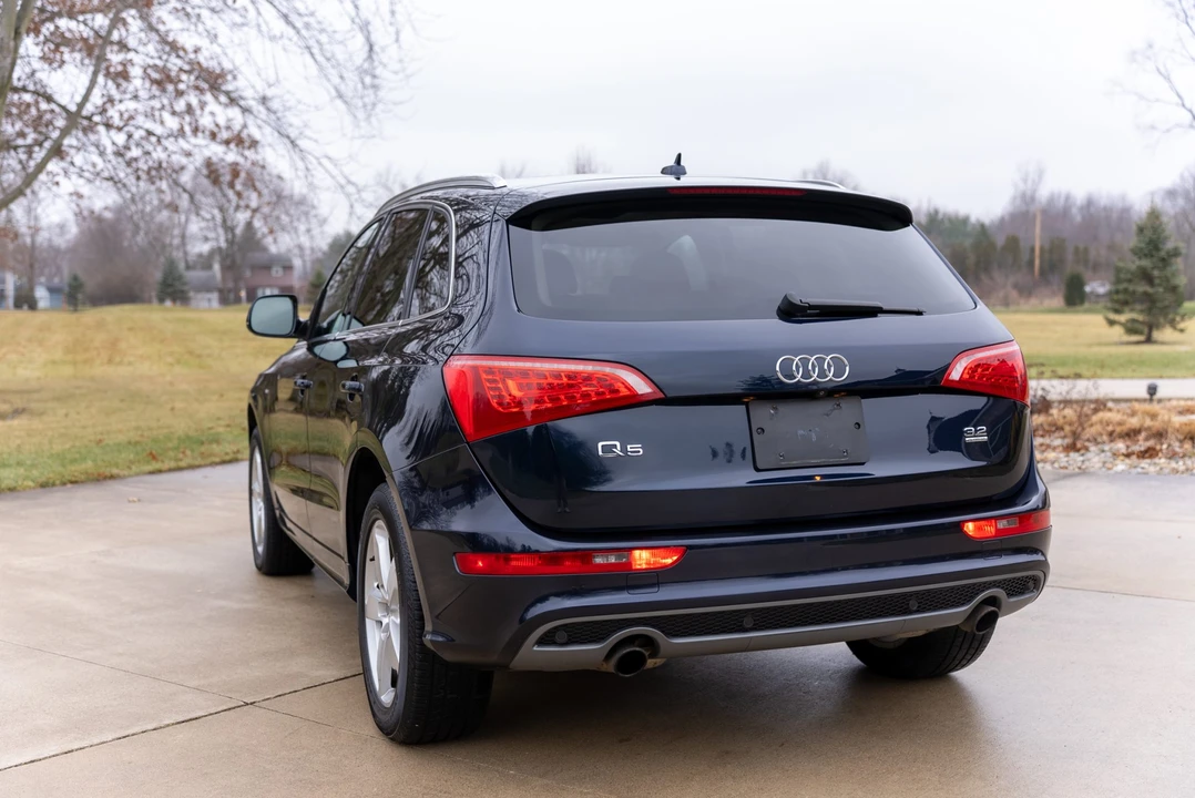 2011 Audi 8R Q5 - Image 14 of 31