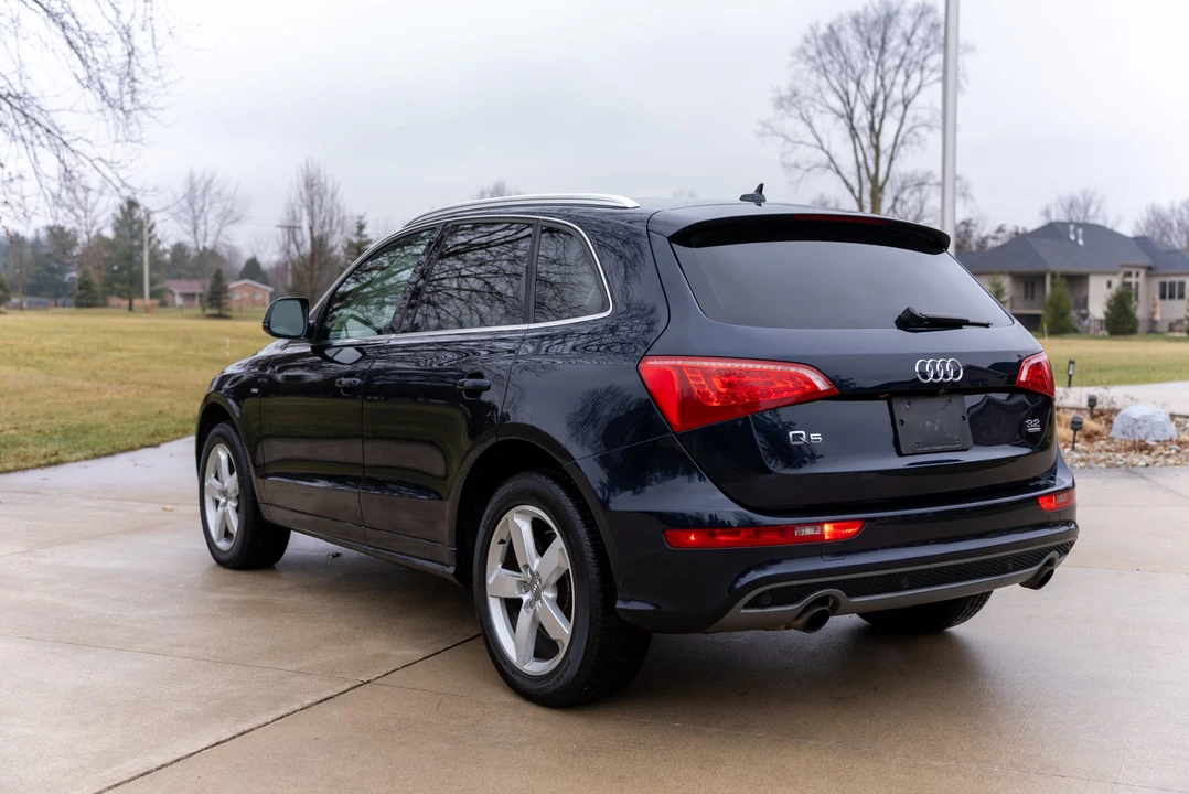2011 Audi 8R Q5 - Image 10 of 31