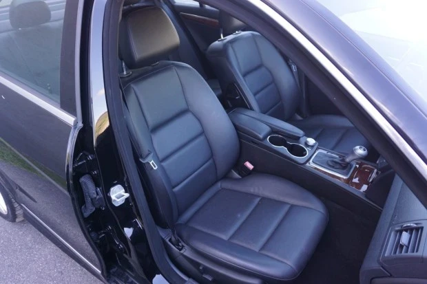 2011 Mercedes-Benz W204 C-Class - Image 4 of 7