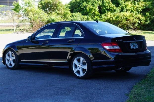 2011 Mercedes-Benz W204 C-Class - Image 2 of 7