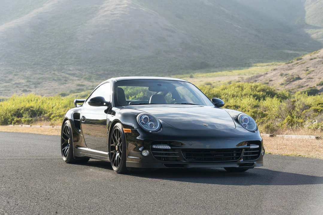 2011 Porsche 997 Turbo S - Image 20 of 31