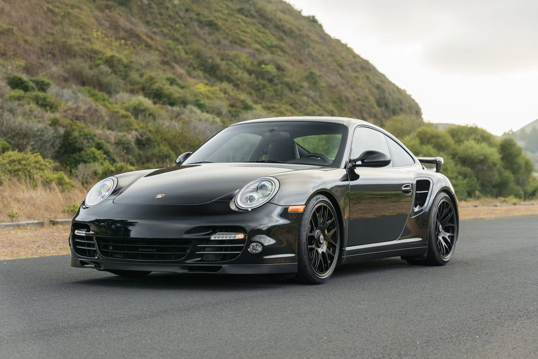 2011 Porsche 997 Turbo S - Image 13 of 31