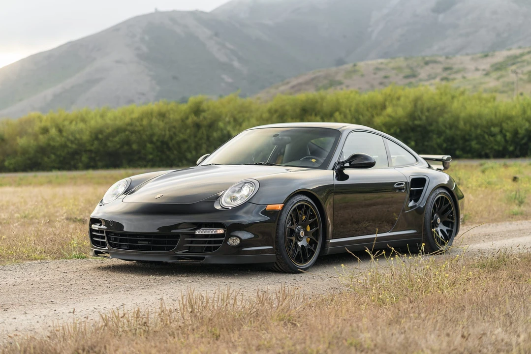 2011 Porsche 997 Turbo S - Image 9 of 31