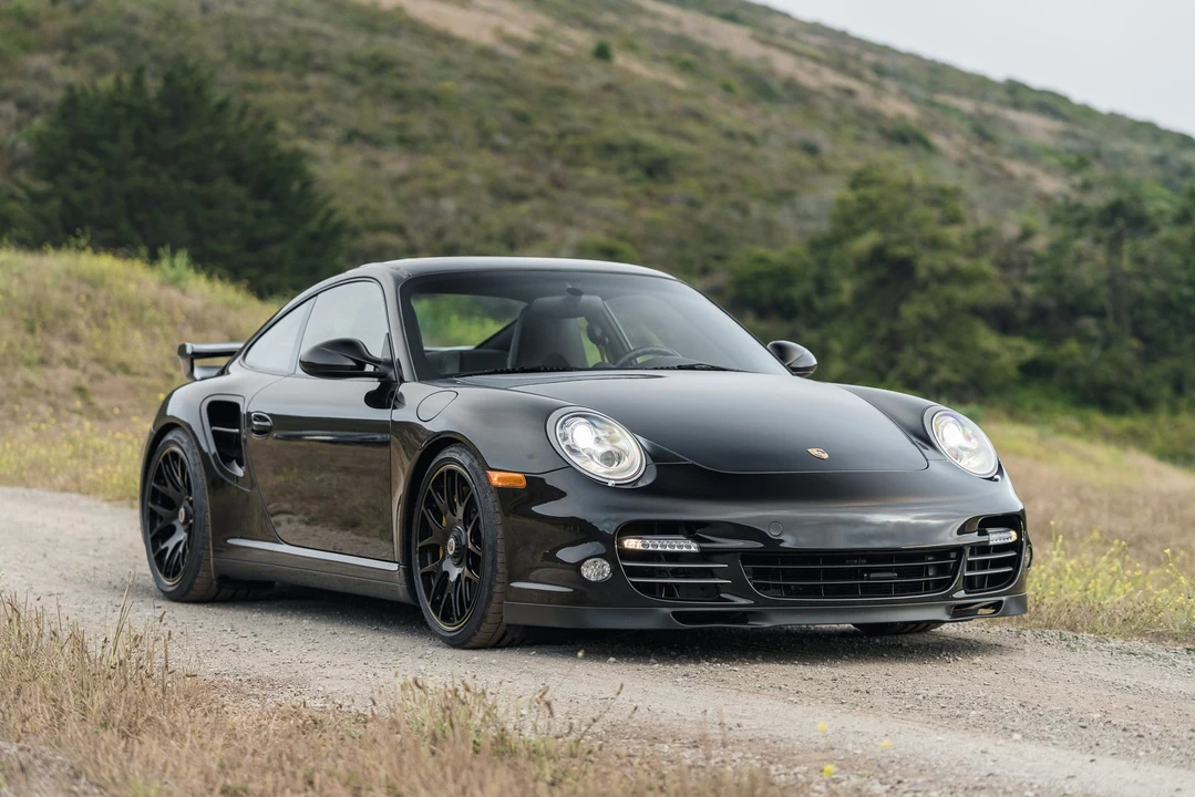 2011 Porsche 997 Turbo S - Image 25 of 31