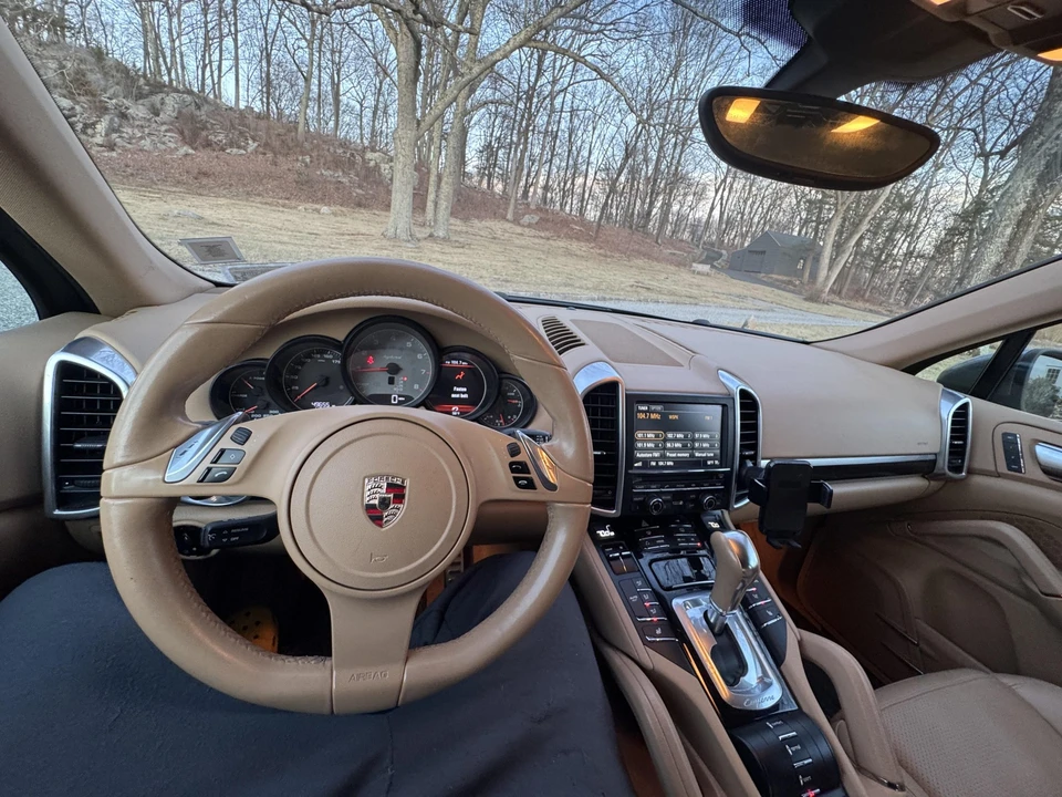 2011 Porsche 958 Cayenne S - Image 22 of 31