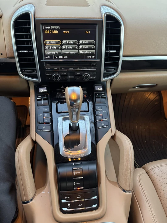 2011 Porsche 958 Cayenne S - Image 30 of 31