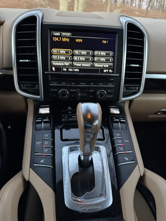 2011 Porsche 958 Cayenne S - Image 29 of 31