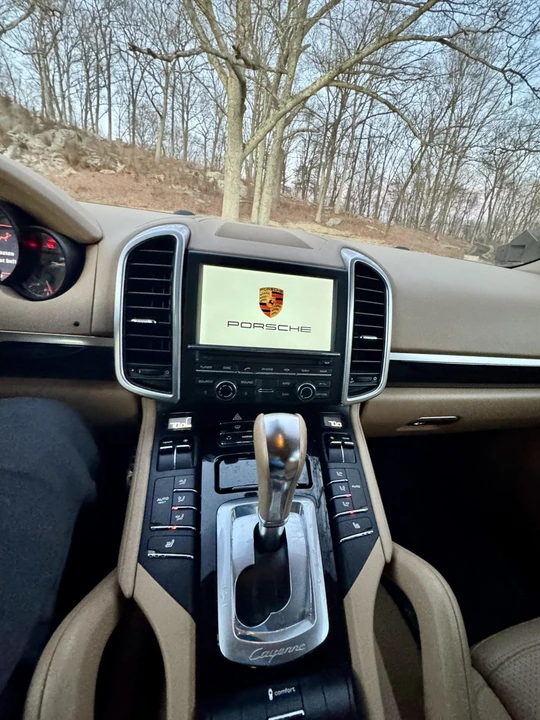 2011 Porsche 958 Cayenne S - Image 27 of 31
