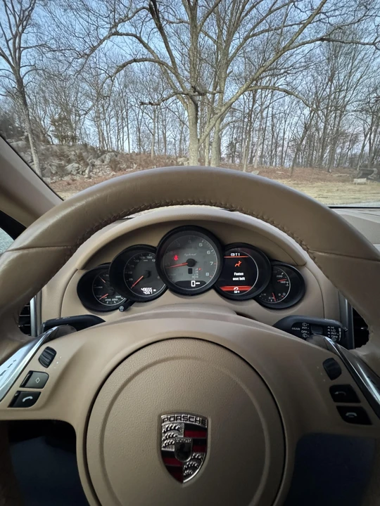 2011 Porsche 958 Cayenne S - Image 25 of 31