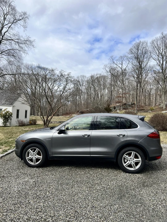 2011 Porsche 958 Cayenne S - Image 7 of 31