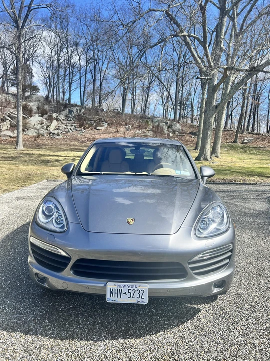 2011 Porsche 958 Cayenne S - Image 9 of 31