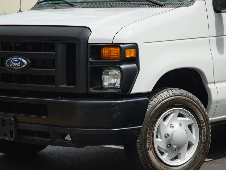 2013 Ford Econoline Van - Image 26 of 31