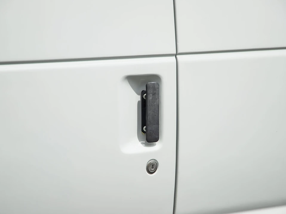 2013 Ford Econoline Van - Image 30 of 31