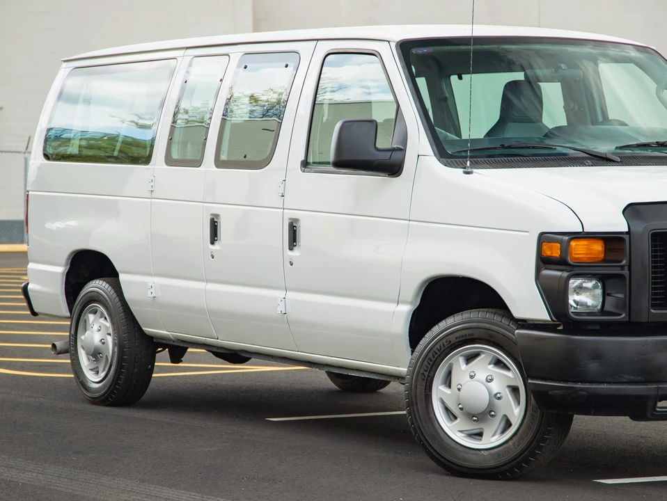 2013 Ford Econoline Van - Image 22 of 31