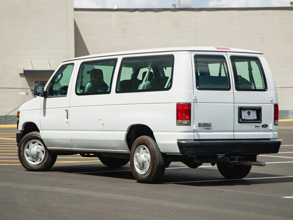 2013 Ford Econoline Van - Image 4 of 31