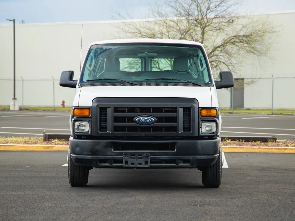 2013 Ford Econoline Van - Image 9 of 31