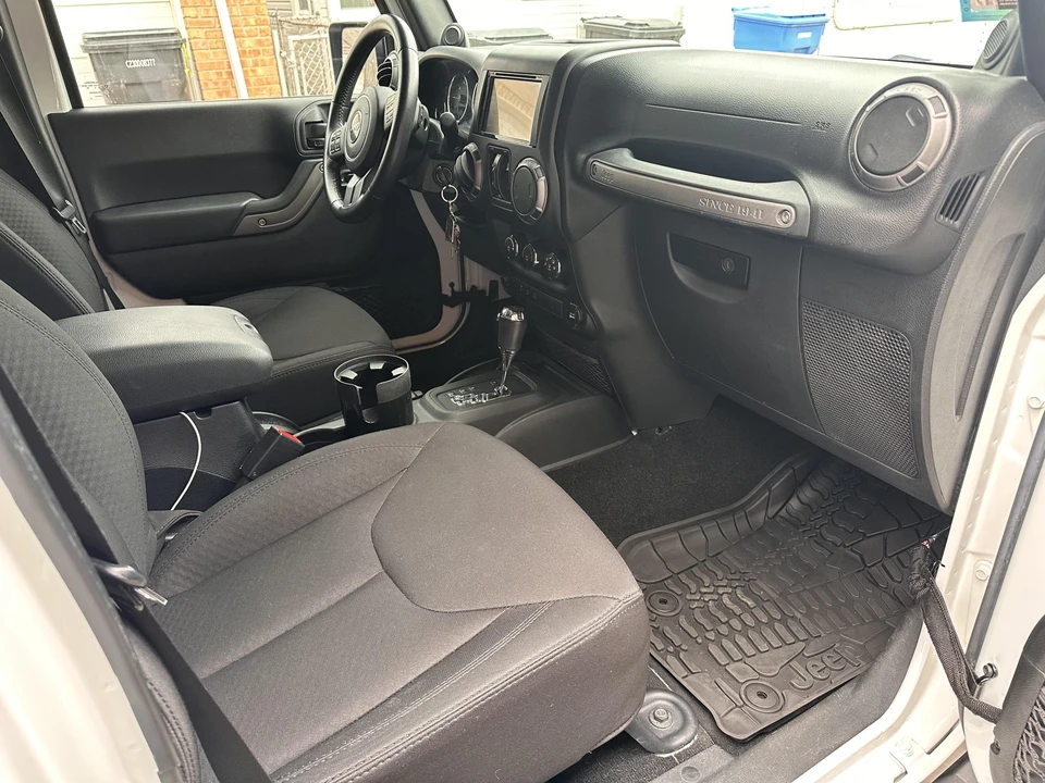 2014 Jeep JK Wrangler - Image 24 of 31