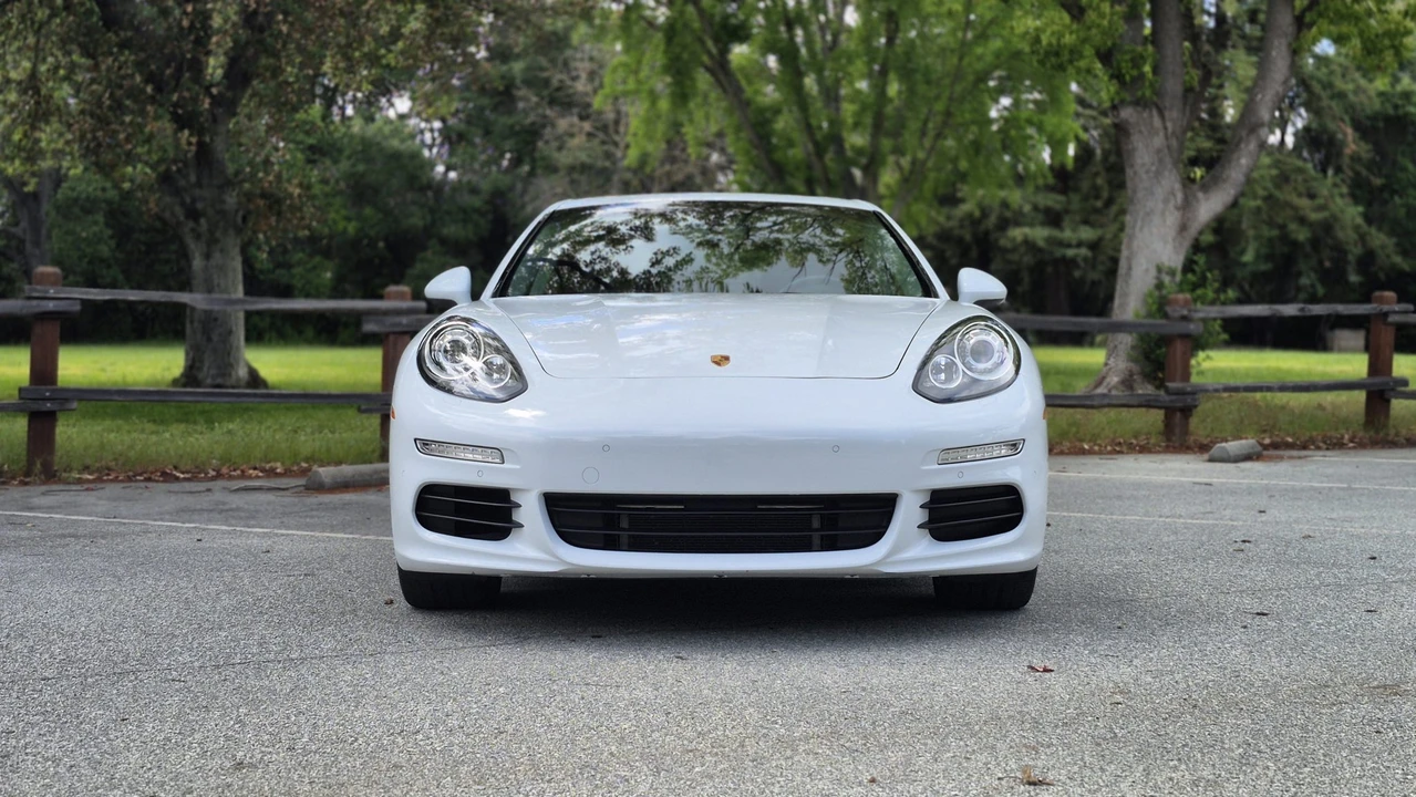 2014 Porsche 970 Panamera S - Image 20 of 31
