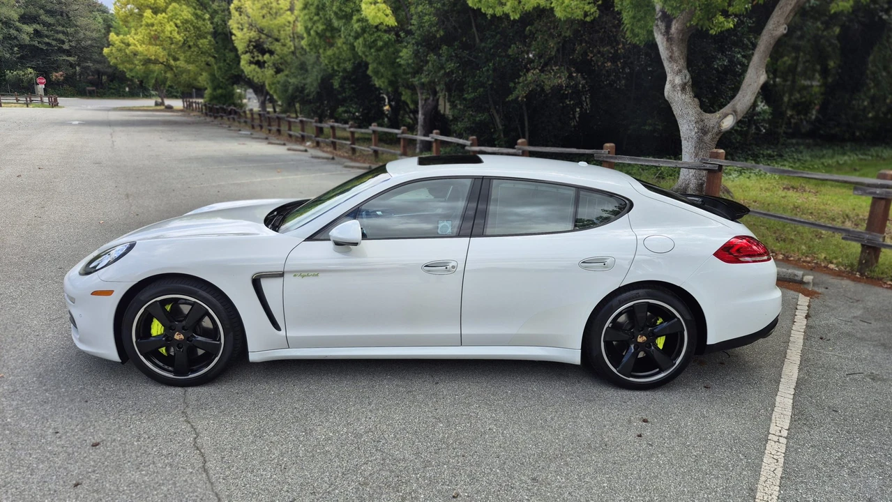 2014 Porsche 970 Panamera S - Image 7 of 31