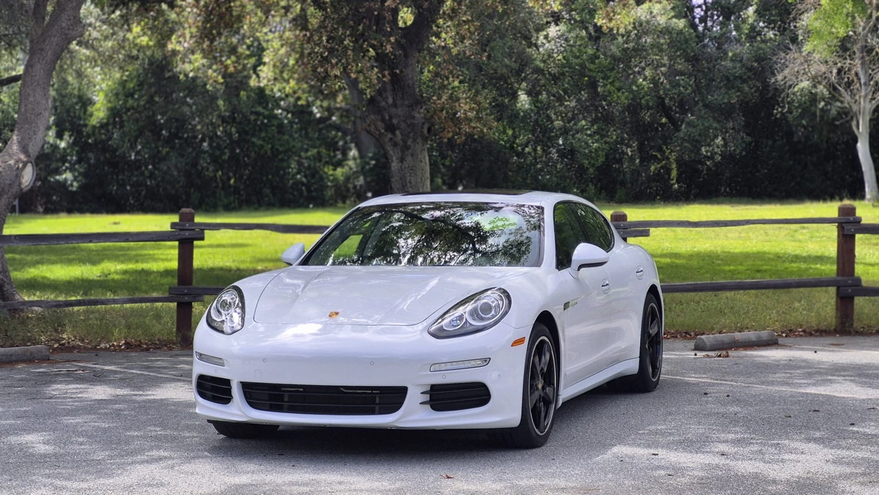 2014 Porsche 970 Panamera S - Image 3 of 31