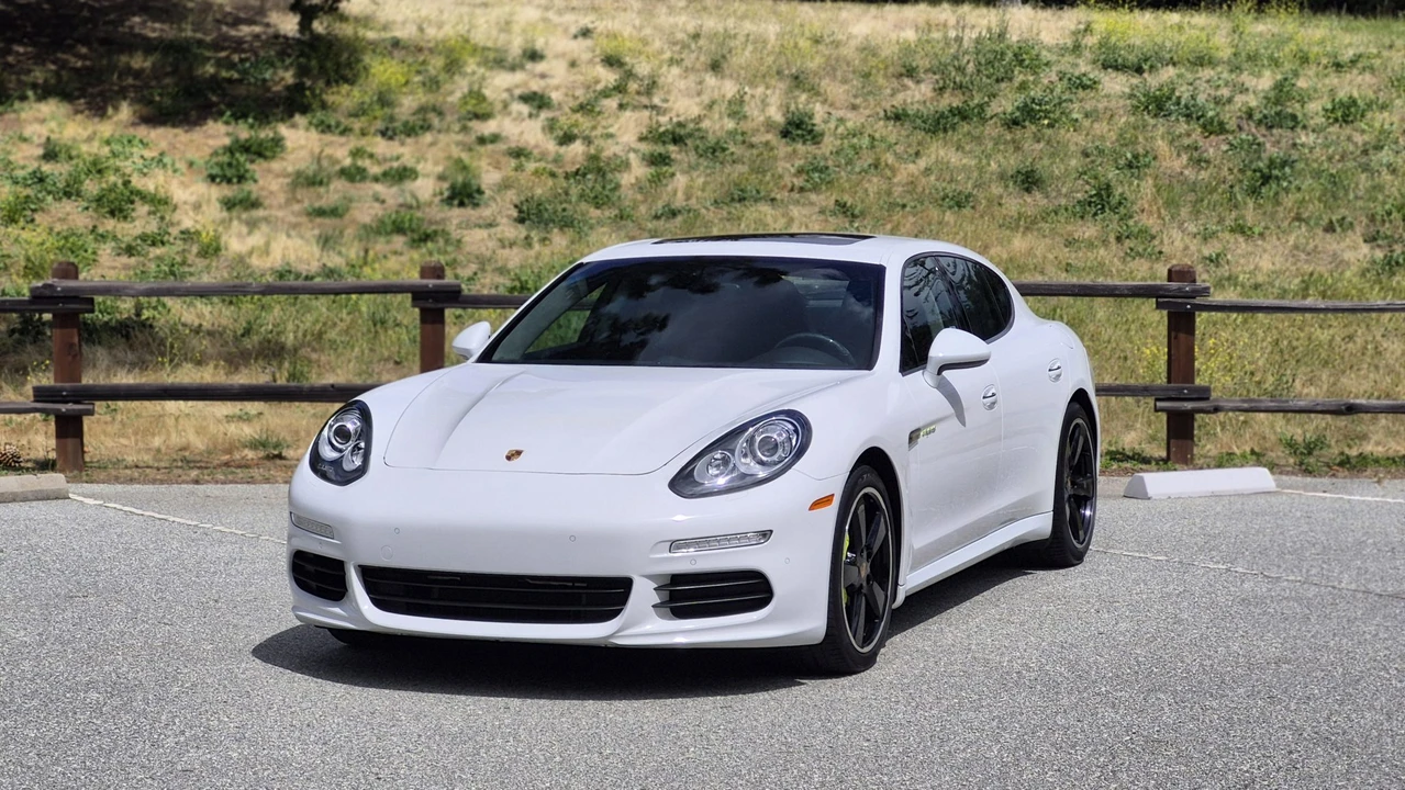 2014 Porsche 970 Panamera S - Image 21 of 31