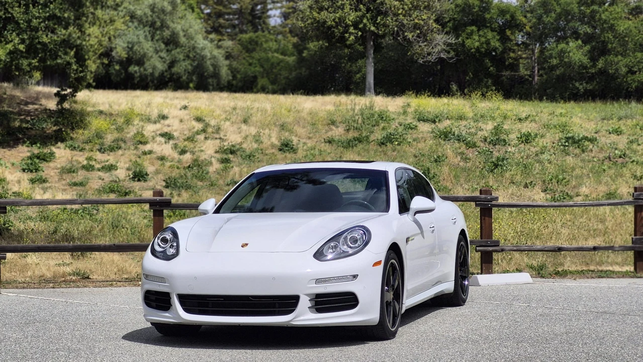 2014 Porsche 970 Panamera S - Image 24 of 31