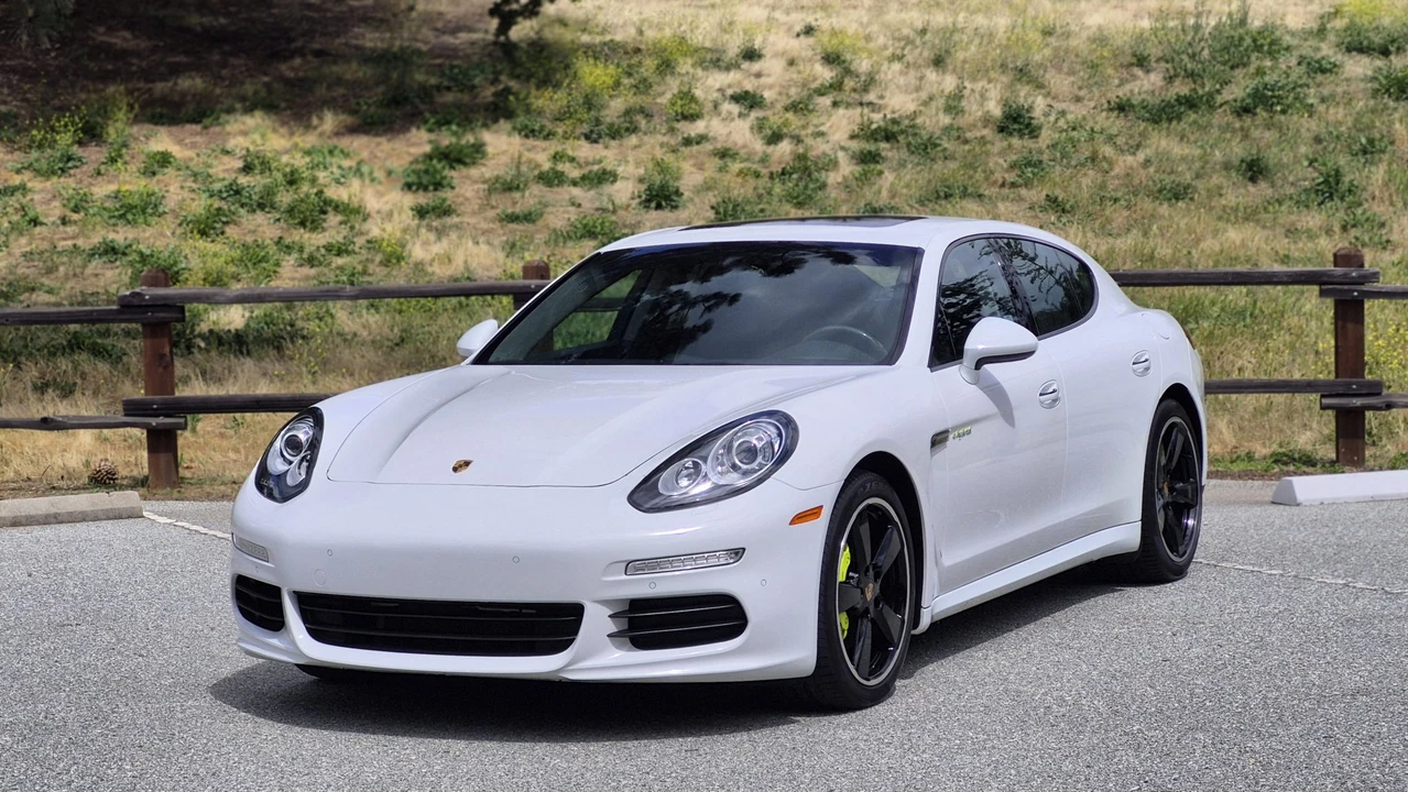 2014 Porsche 970 Panamera S - Image 26 of 31