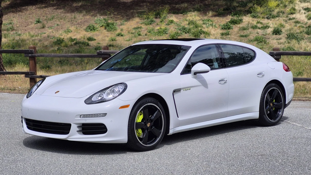 2014 Porsche 970 Panamera S - Image 29 of 31
