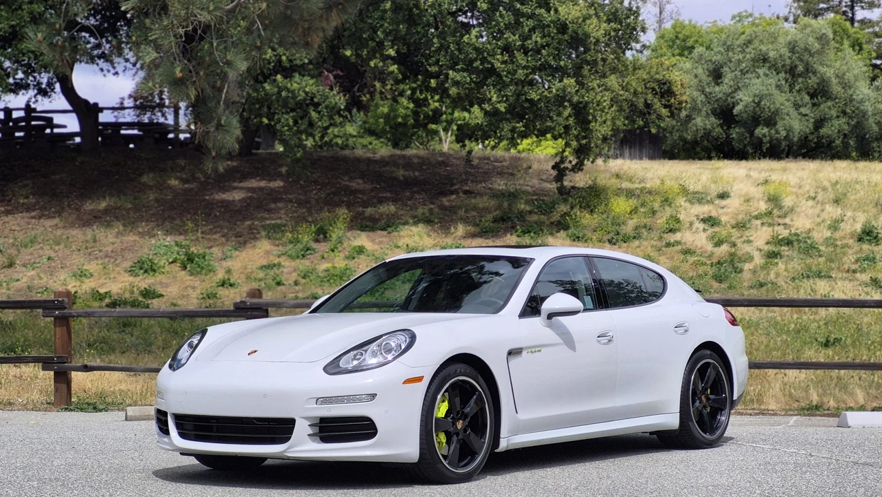 2014 Porsche 970 Panamera S - Image 28 of 31