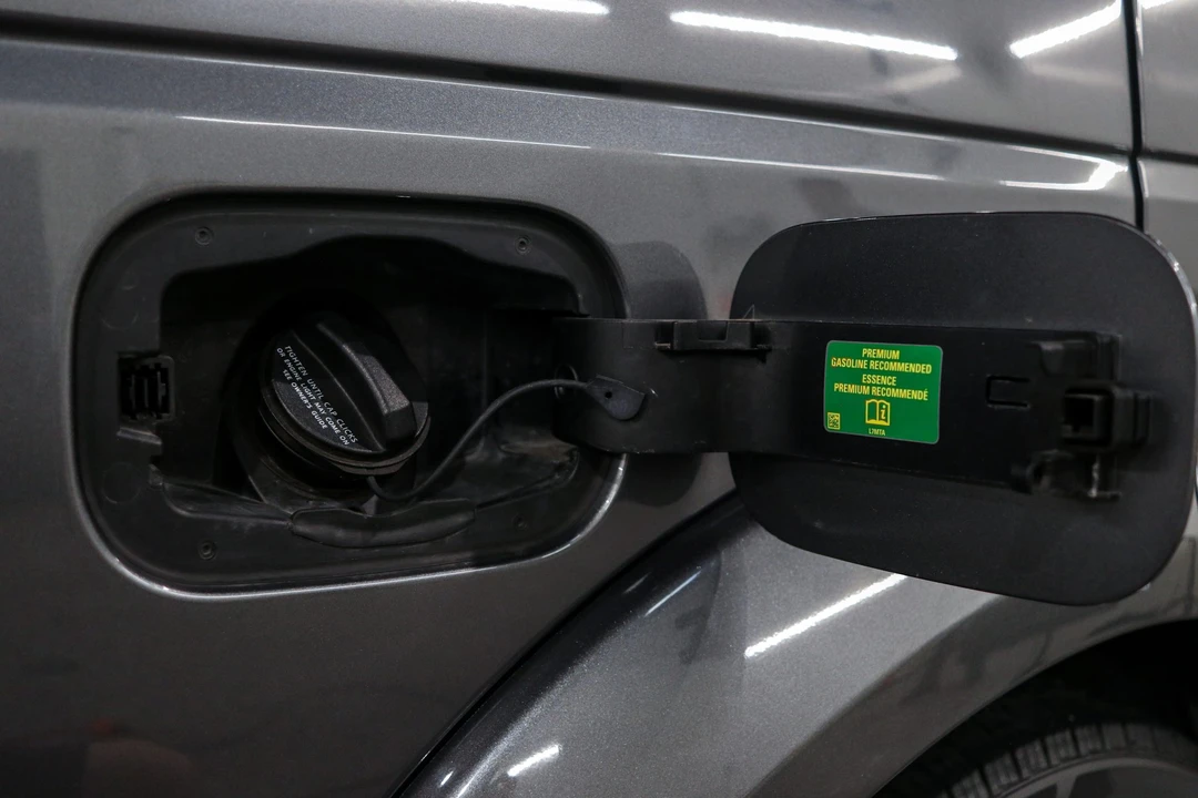 2015 Land Rover Discovery 4th Gen - Image 29 of 31