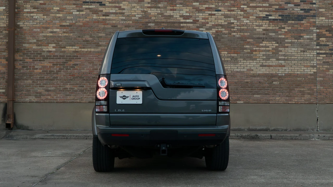 2015 Land Rover Discovery 4th Gen - Image 11 of 31