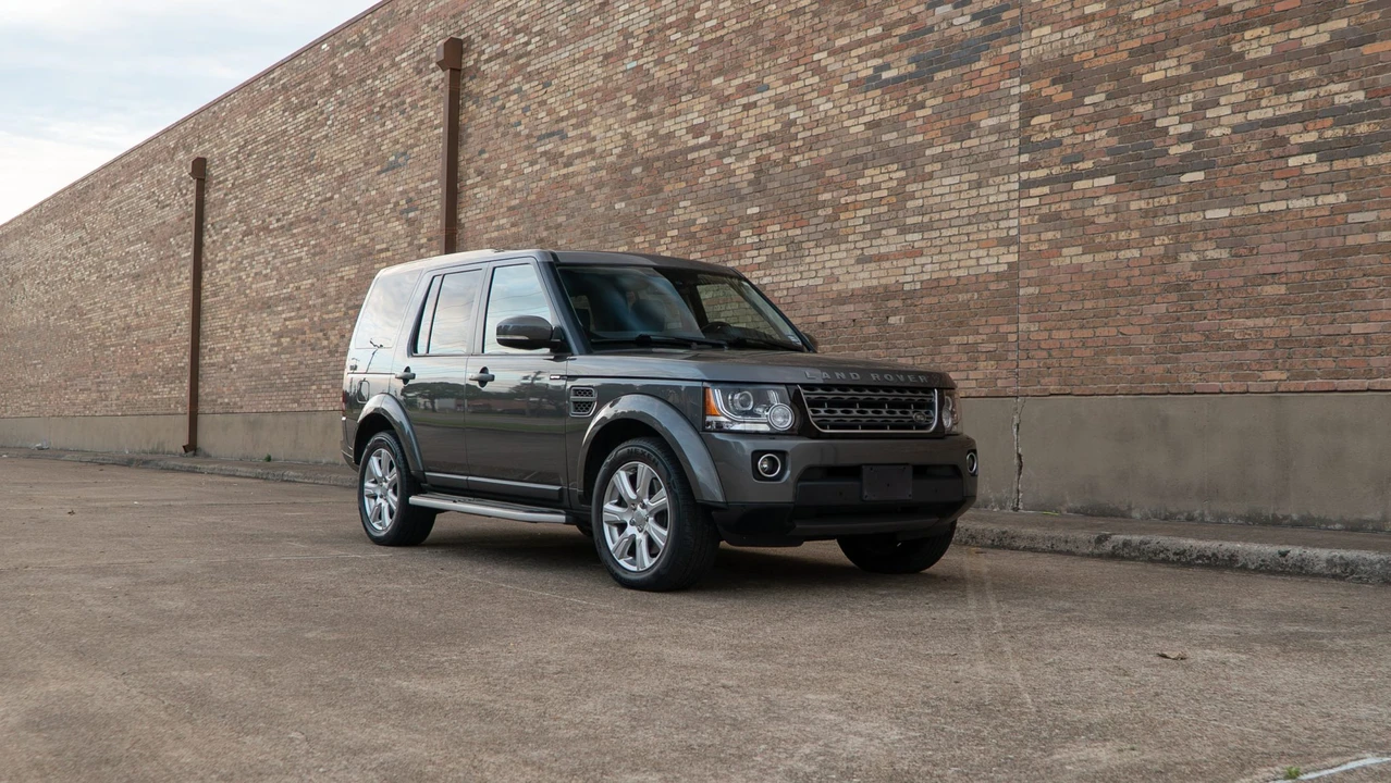 2015 Land Rover Discovery 4th Gen - Image 19 of 31