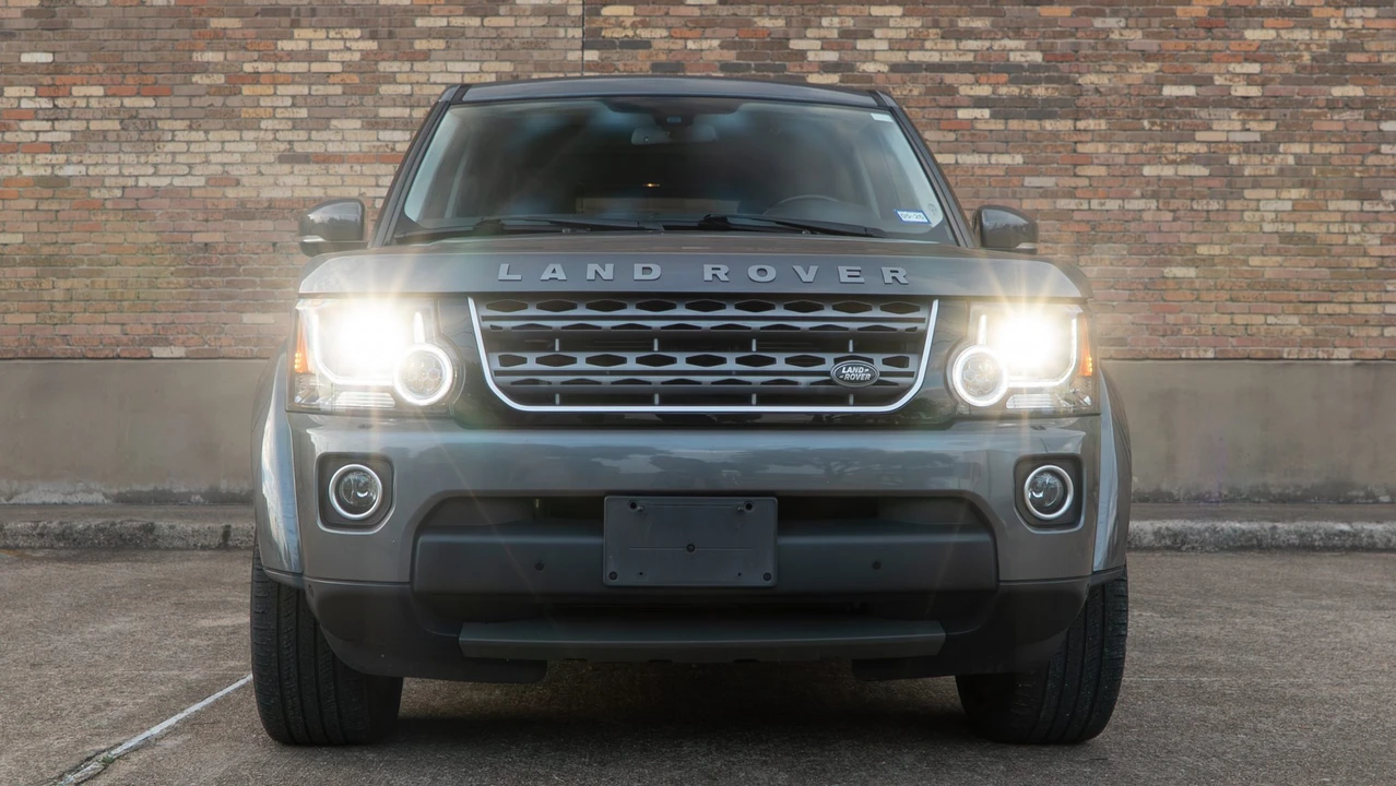 2015 Land Rover Discovery 4th Gen - Image 25 of 31