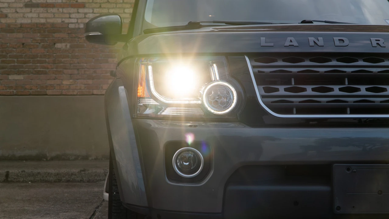 2015 Land Rover Discovery 4th Gen - Image 26 of 31