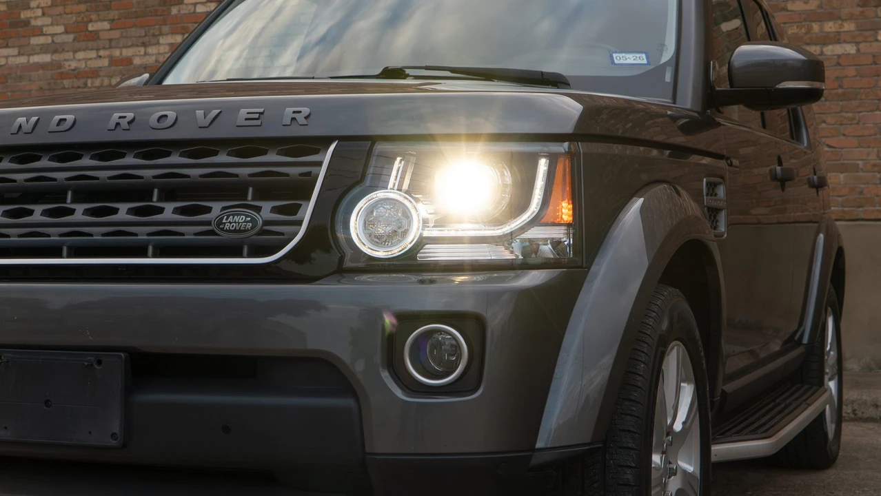 2015 Land Rover Discovery 4th Gen - Image 27 of 31