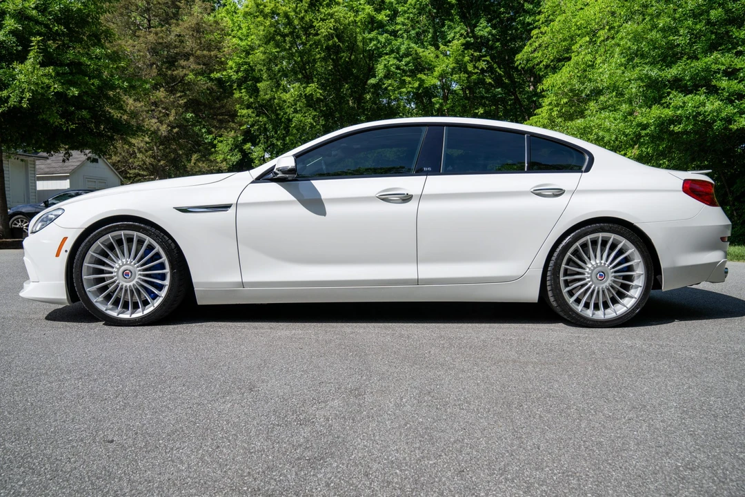 2017 BMW Alpina B6 - Image 11 of 31