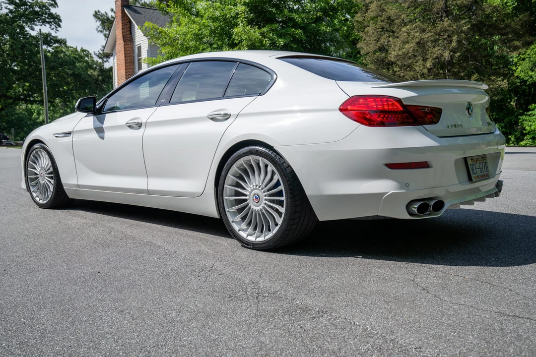 2017 BMW Alpina B6 - Image 10 of 31