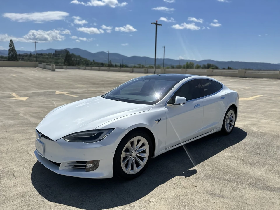2017 Tesla Model S - Image 5 of 31